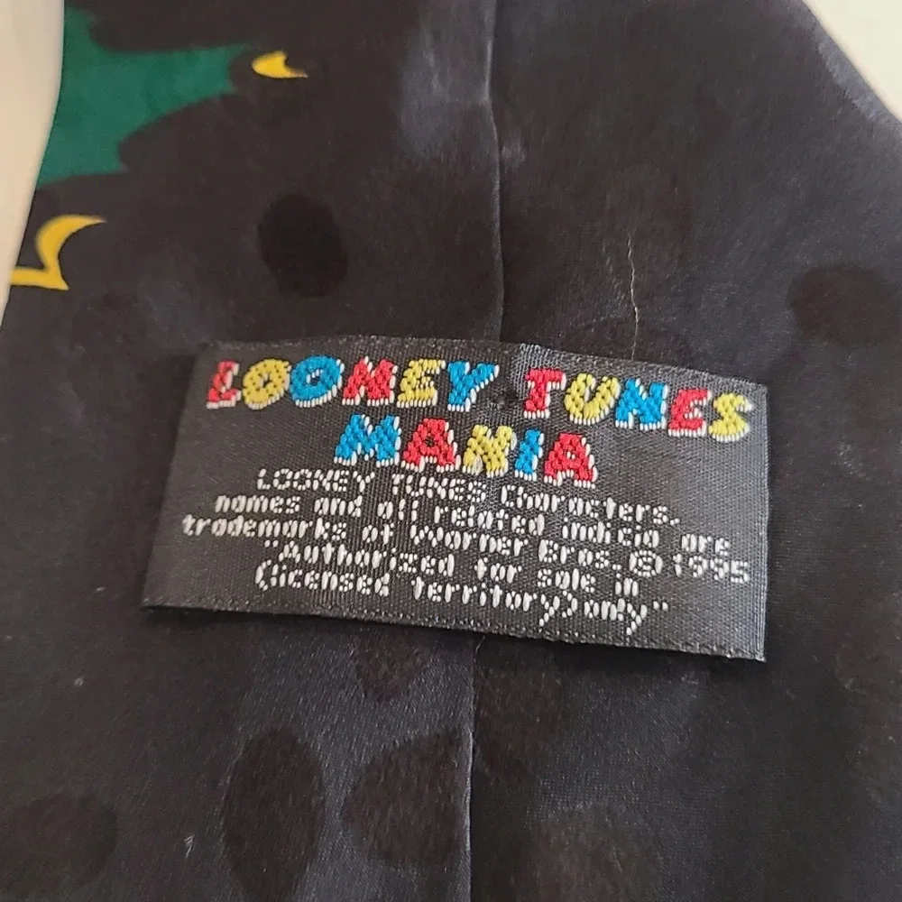 1995 Warner Brothers St. Christmas Tie  Looney Tunes  Taz Tasmani